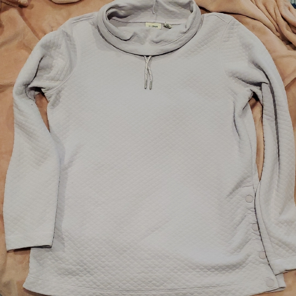 LL Bean Light Lavender Quilted Pullover